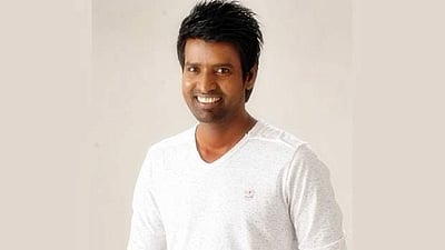 சிக்ஸ் பேக்கில் மாஸ் காட்டும் காமெடி நடிகர்