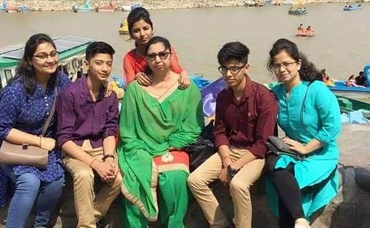 புராரி விவகாரம் ‘கூட்டுத் தற்கொலை’ அல்ல ‘விபத்து’: வெளிவந்தது உளவியல் பிரேதப் பரிசோதனை முடிவு!