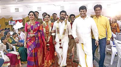எல்லாவற்றையும் கடந்தது அன்பு மட்டுமே!
