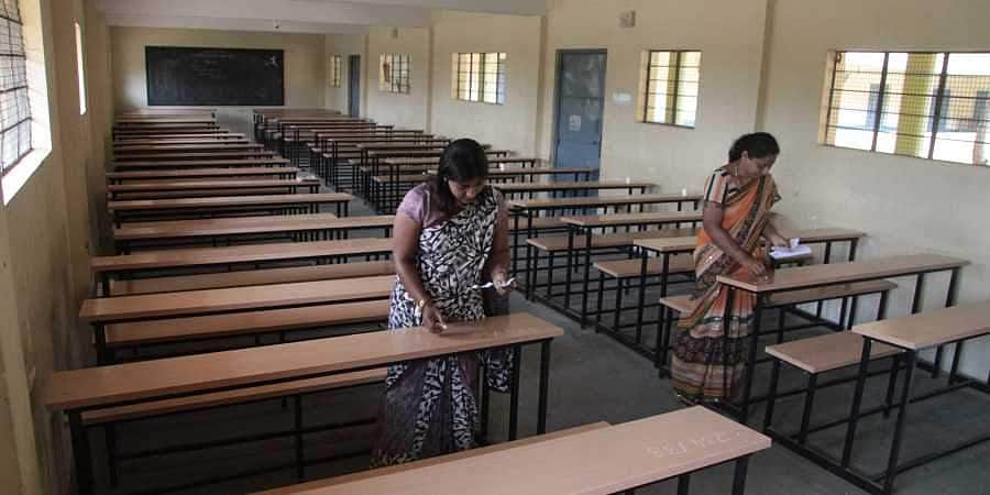 இந்தியாவில் 13,500 கிராமங்களில் பள்ளிகள் இல்லை - அதிர்ச்சியளிக்கும் ஆய்வுத் தகவல்