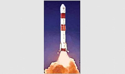 விண்ணில் சீறிப் பாய்ந்தது பி.எஸ்.எல்.வி.- சி42 ராக்கெட்: 2 செயற்கைக்கோள்கள் வெற்றிகரமாக நிலைநிறுத்தம்