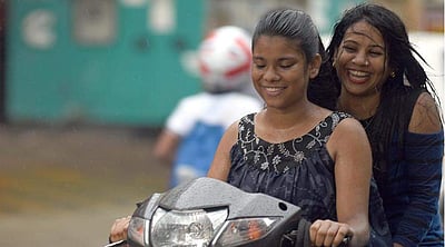 சென்னையில் சாரல் மழை