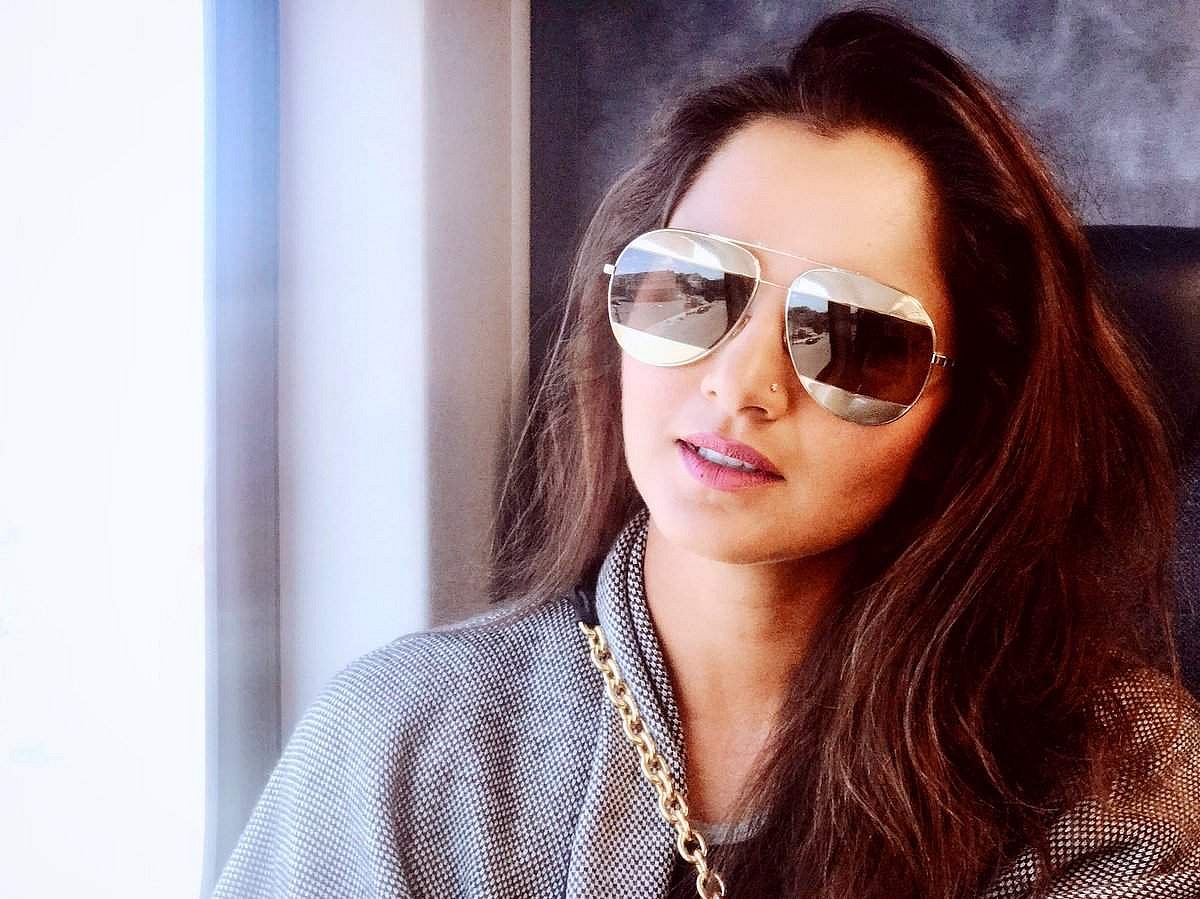 ரசிகர்களின் தொல்லையால் தற்காலிகமாக ட்விட்டரை விட்டு வெளியேறியுள்ள சானியா மிர்சா!