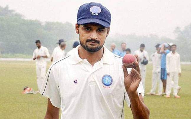 8 விக்கெட்டுகளை வீழ்த்தி சென்னையில் புதிய உலக சாதனை படைத்த இடக்கை சுழற்பந்துவீச்சாளர்!