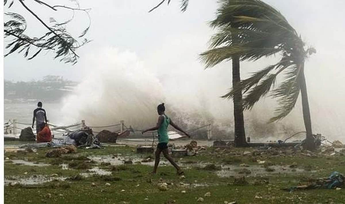 இன்று அதிகாலை கரையைக் கடந்தது தயே புயல்: ஒடிசா, ஆந்திராவுக்கு கன மழை எச்சரிக்கை