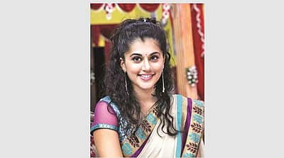 பணம் சேமிக்கவே ஆசை! திருமணத்தில் விருப்பமில்லை! நடிகை மல்லிகா ஷராவத் பேட்டி!