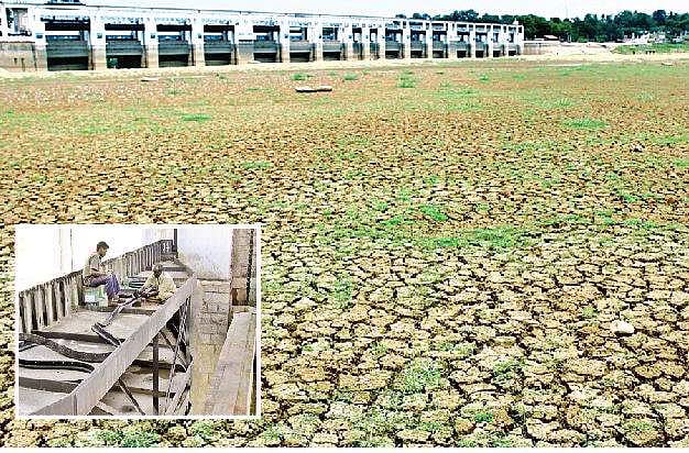 25 ஆண்டுகளாக தூர் வாரப்படாத பூண்டி ஏரி..!