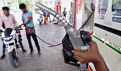இன்று பெட்ரோல், டீசல் விலை விபரம்: பெட்ரோல் லிட்டருக்கு ரூ.80.56, டீசல் ரூ.76.43க்கு விற்பனை