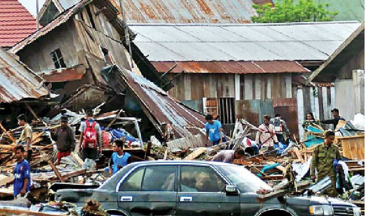 நிலநடுக்கம் தாக்கிய இந்தோனேசியாவில் சிறைச்சாலைகளைத் தகர்த்துத் தப்பிய கைதிகள்