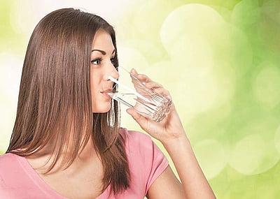 வெறும் வயிற்றில் தண்ணீர் குடிப்பதால் கிடைக்கும் நன்மைகள் என்ன?