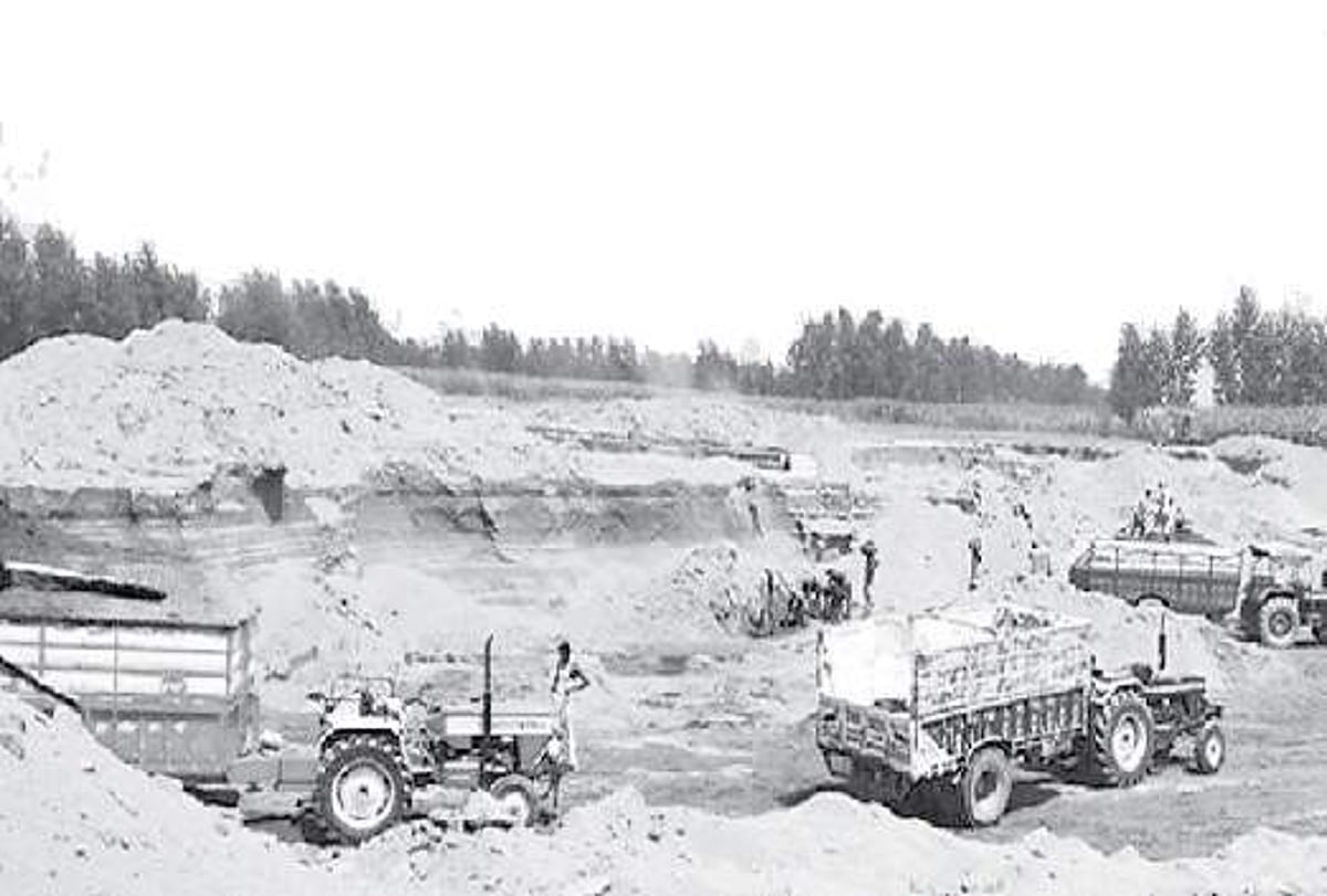 மணல் கடத்தலுக்கு துணைபோகும் போலீஸார்!