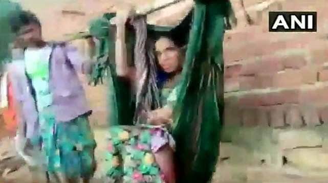 சாலை இல்லாத அவலம்: வழியிலேயே குழந்தை பெற்று வீடு திரும்பிய தாயும் சேயும்