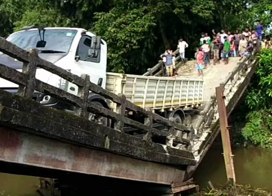 மேற்கு வங்கத்தில் ஒரே வாரத்தில் இரண்டாவது பாலம் இடிந்து விழுந்து விபத்து