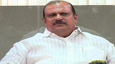 அவர் ஒரு பாலியல் தொழிலாளி: கன்னியாஸ்திரி வன்கொடுமை வழக்கில் கேரள எம்.எல்.ஏவின்  சர்ச்சைப் பேச்சு   