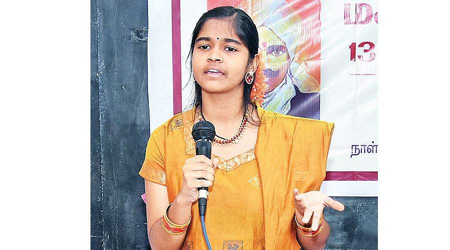 மேடையைக் கலக்கும் வைஷ்ணவி..!