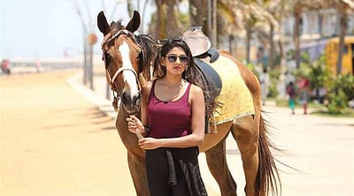 என் காதலி சீன் போடுறா