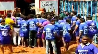 விழாக்கோலம் பூண்ட அவனியாபுரம் ஜல்லிக்கட்டு திருவிழா