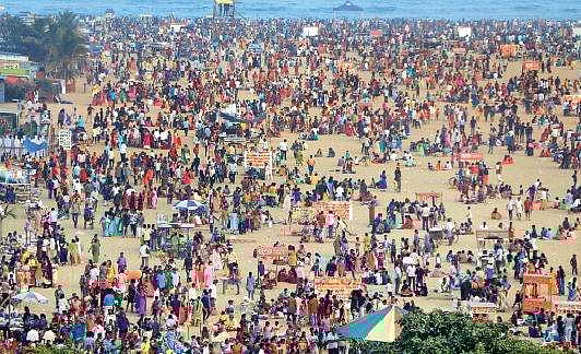 மெரீனாவில் 300 கடைகள்: இன்று குலுக்கல் முறையில் தோ்வு