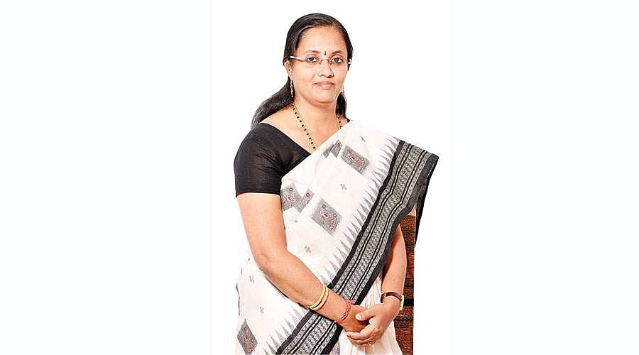 ஐ.ஏ.எஸ் தேர்வுக்கு பெண்கள் அதிக அளவில் தயாராக வேண்டும்