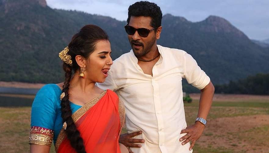 ப்ளூ சட்டை மாறனின் யூடியூப் கணக்கை முடக்கவேண்டும்: ‘சார்லி சாப்ளின் 2’ பட விமரிசனம் தொடர்பாகக் காவல்துறையிடம் இயக்குநர் புகார்!