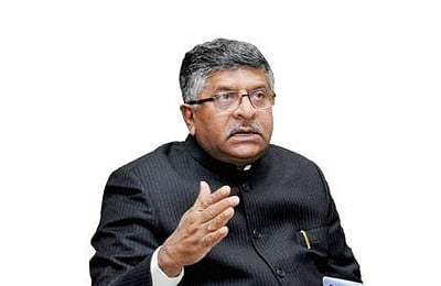 ஆதார் அட்டையுடன் ஓட்டுநர் உரிமம் இணைப்பது கட்டாயமாக்கப்படும்: மத்திய அமைச்சர் ரவிசங்கர் பிரசாத்