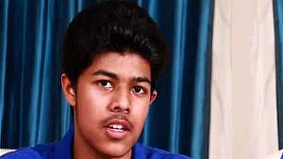 வர்ணனையாளராக விஜய் மகன் சஞ்சய்