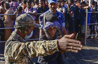 சபரிமலை விவகாரம்: கேரளத்தில் 2-ஆவது நாளாக வன்முறை