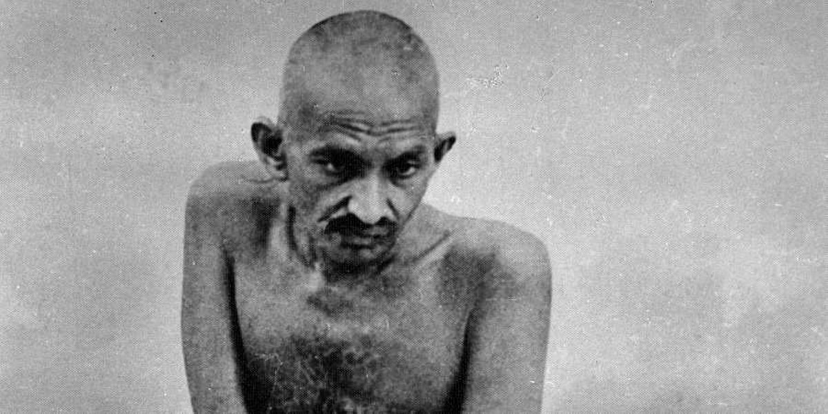 காந்திஜி எப்படி தற்கொலை செய்துகொண்டார்?- குஜராத் பள்ளித் தேர்வு கேள்வித்தாளால் மாணவர்கள் அதிர்ச்சி