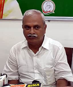 புதுச்சேரி  முதல்வா் ரங்கசாமி 
 2 தொகுதிகளில் போட்டியிடுவது ஏன்?  இறுதிக்கட்ட பிரசாரத்தில் வைத்திலிங்கம் விளக்கம்