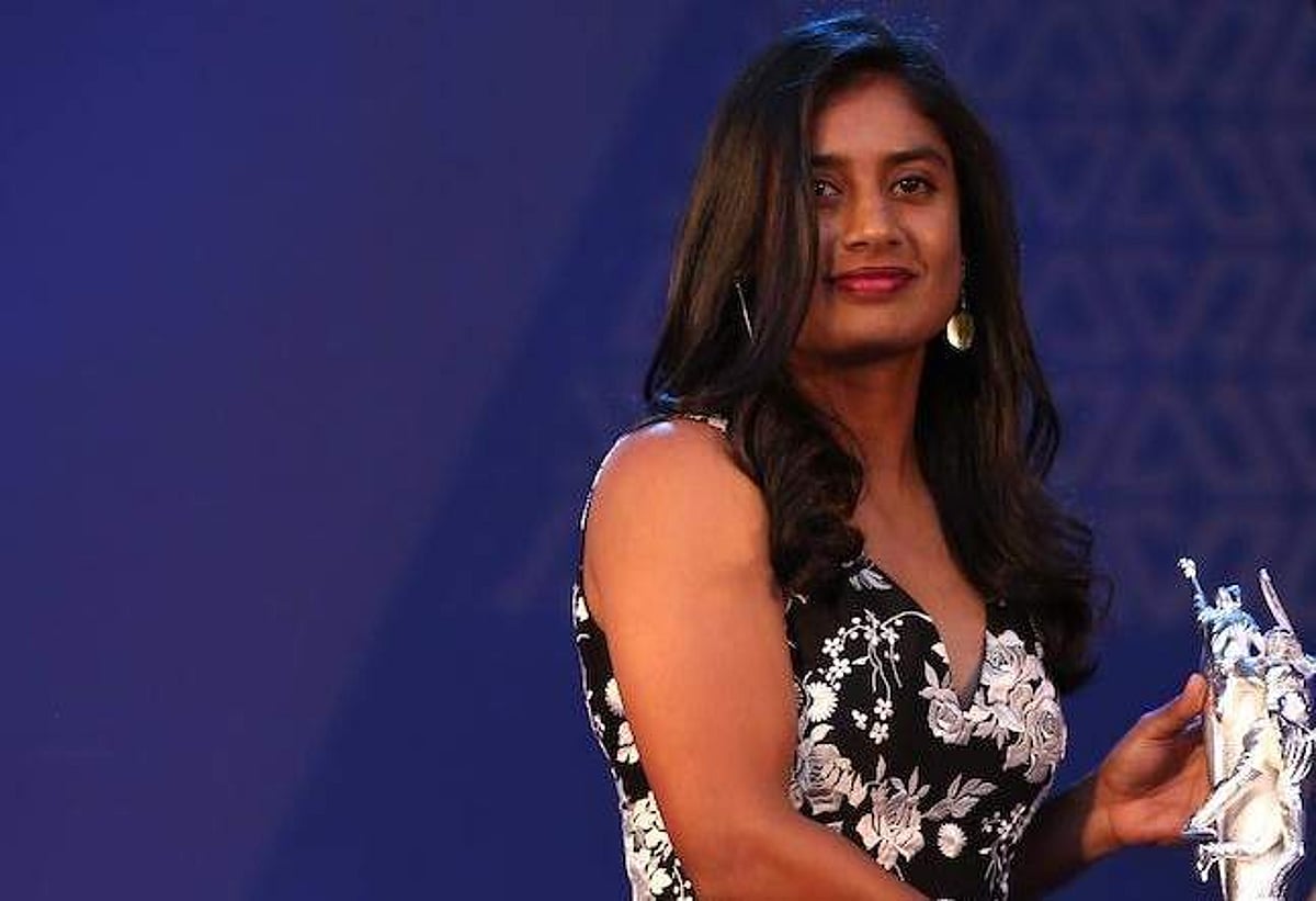 தமிழனாக வாழ்வது பெருமை. ஆனால்..: தமிழில் ட்வீட் செய்து ரசிகருக்குப் பதில் அளித்த மிதாலி ராஜ்