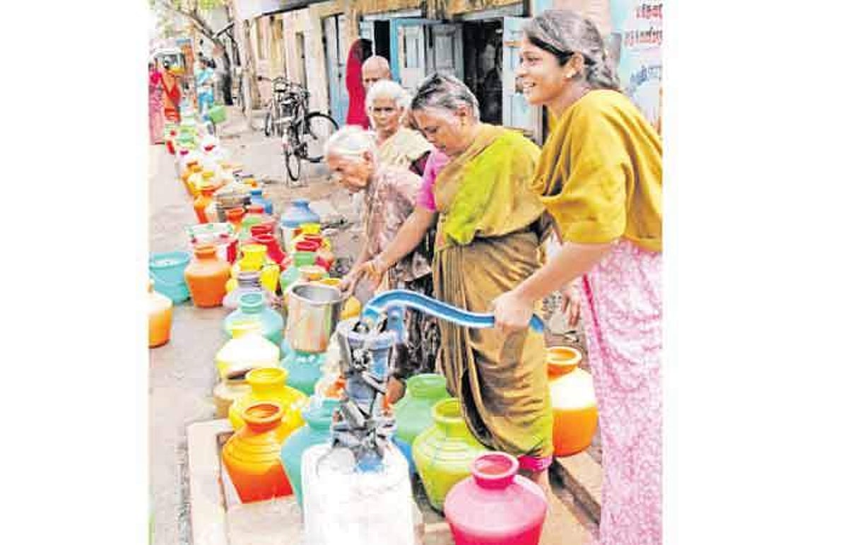 சென்னை மக்களுக்கு கூடுதலாக 12 கோடி லிட்டா் குடிநீா் அடுத்த வாரம் முதல் விநியோகம்