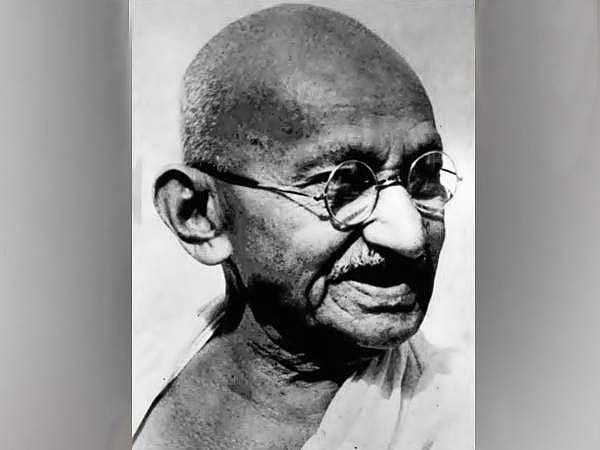 வள்ளுவம் காட்டும் காந்தியம் வாழ்க 