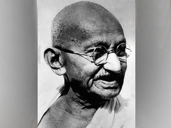 வள்ளுவம் காட்டும் காந்தியம் வாழ்க 