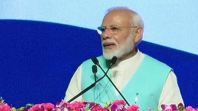 எந்த பிரச்னைகளுக்கும் மகாத்மா காந்தியின் கொள்கைகள் தீர்வு தருகின்றன: சபர்மதி ஆசிரமத்தில் மோடி பேச்சு 