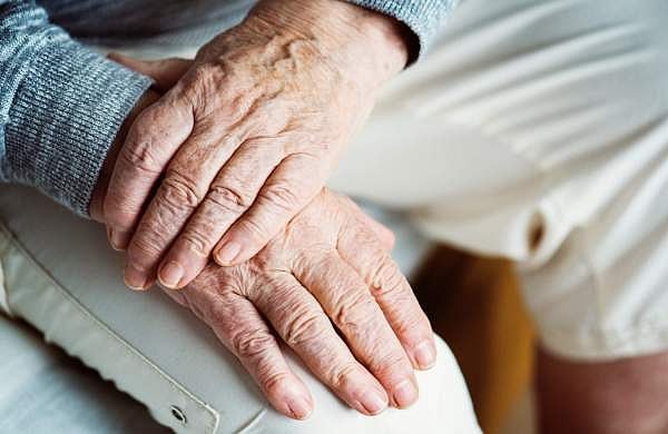 இனி ஏமாற வேண்டாம்.. பராமரிக்கத் தவறிய வாரிசுகளுக்குக் கொடுத்த சொத்தை மீட்கலாம்.. ஆனால் சட்டப்படி!