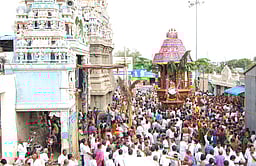 செண்பகவல்லி அம்மன் கோயில் அதிகாரிகள் மீது அறங்காவலா் குழு குற்றச்சாட்டு