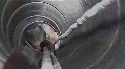 250 அடி ஆழ ஆழ்துளை கிணற்றில் விழுந்த 3 வயது சிறுமி!