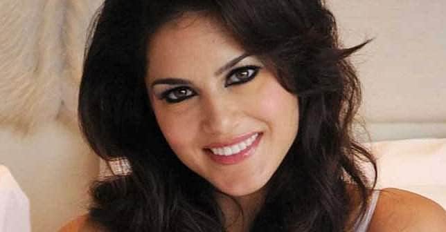 பணமின்றித் திரும்பி வந்த காசோலைகள்: இசை நிகழ்ச்சியில் இருந்து பின்வாங்கிய பிரபல நடிகை