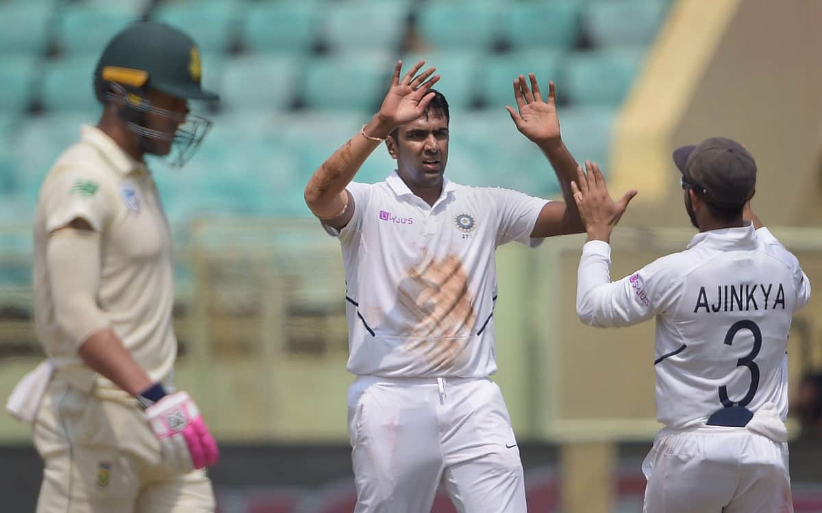 அஸ்வின் 5 விக்கெட்டுகள்: எல்கர் & டி காக் சதங்களால் இந்திய அணிக்குச் சவால் அளித்த தெ.ஆ. அணி!