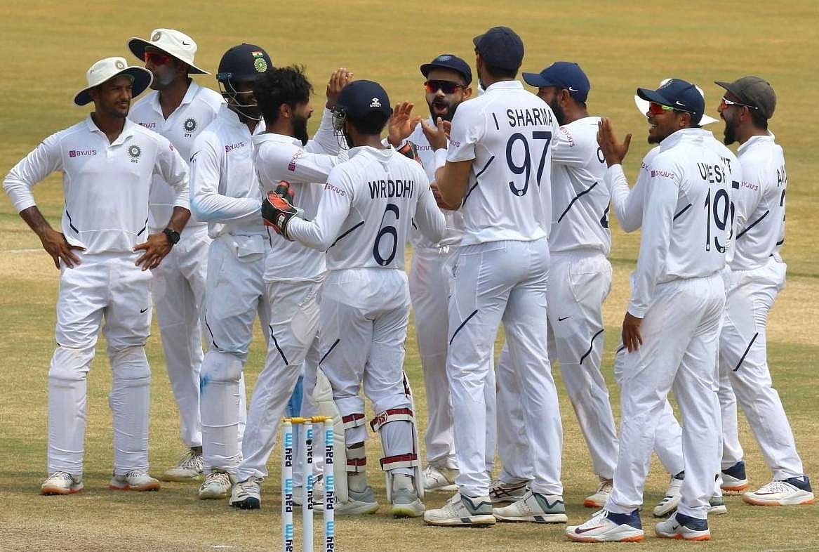 முதல் டெஸ்ட்: 203 ரன்கள் வித்தியாசத்தில் இந்தியா அபார வெற்றி