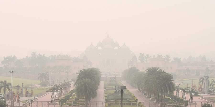 காற்று மாசு உச்சம்: தில்லியில் பொது சுகாதார அவசர நிலை பிரகடனம்