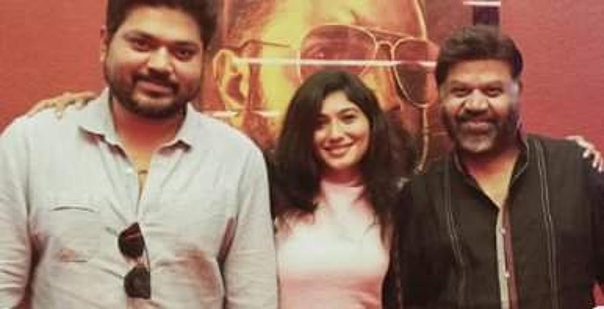 மீண்டும் ஜூலி!