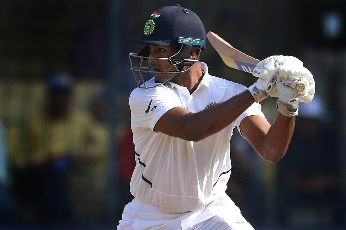 தவன், விஜய்க்கு இனி வாய்ப்பில்லை?: 3-வது சதத்தைப் பதிவு செய்த மயங்க் அகர்வால்!