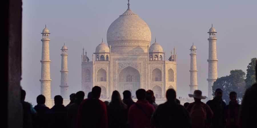 தாஜ்மகாலுக்கு வரும் சுற்றுலாப் பயணிகளுக்கு 'வாவ்' சொல்ல வைக்கும் சிறப்பு வசதி