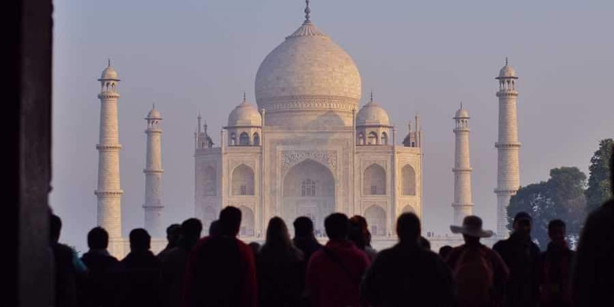 தாஜ்மகாலுக்கு வரும் சுற்றுலாப் பயணிகளுக்கு 'வாவ்' சொல்ல வைக்கும் சிறப்பு வசதி