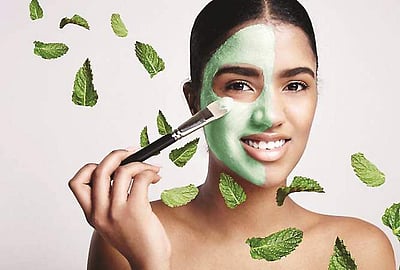 முக அழகுக்கு கைகொடுக்கும் ஆயுர்வேதம்!