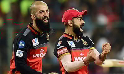 ஆர்சிபி அணி வெற்றி பெற நாங்களும் நன்கு விளையாட வேண்டும்: வெளிநாட்டு வீரர் ஒப்புதல்