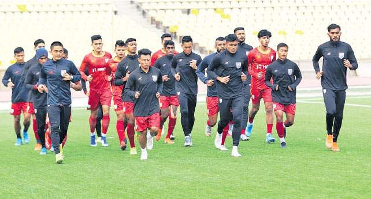 பிஃபா 2022 உலகக்கோப்பை கால்பந்து தகுதிச் சுற்று: தடுமாற்றத்தில் இந்திய அணி