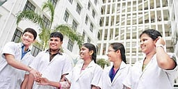 உயா்கல்வி சந்தேகங்களுக்கு
வழிகாட்டி மையத்தை அணுகலாம்! -  ஆட்சியா் இரா. சுகுமாா்