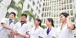 உயா்கல்வி சந்தேகங்களுக்கு
வழிகாட்டி மையத்தை அணுகலாம்! - ஆட்சியா் இரா. சுகுமாா்